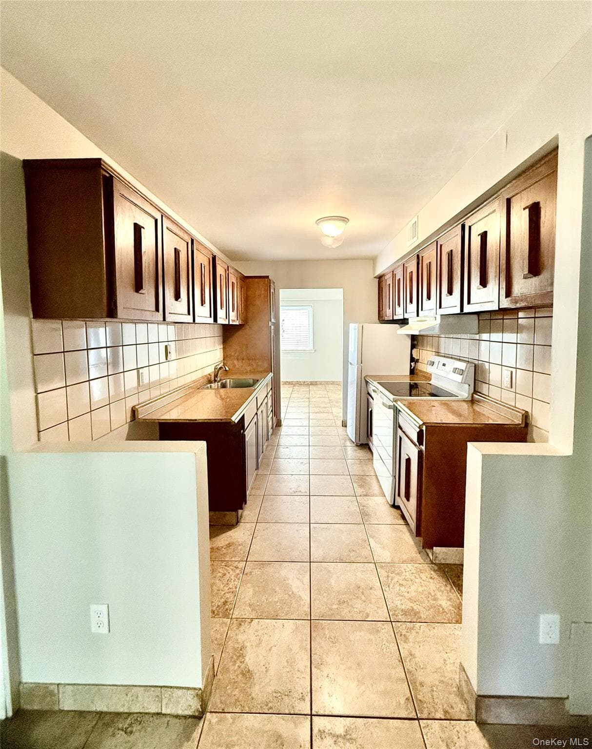 136 Hill Crescent thumbnail 6
