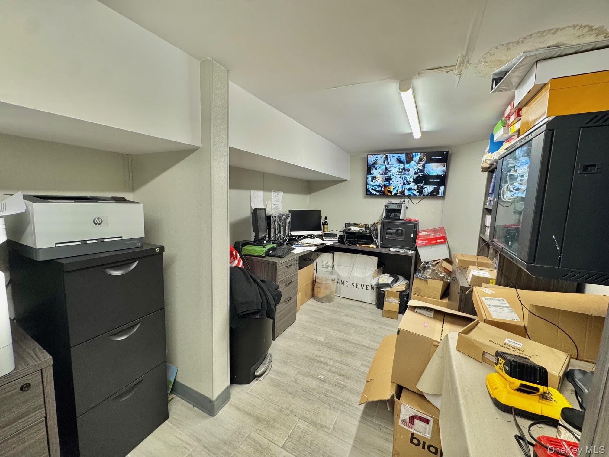 3943 Merrick Road thumbnail 25
