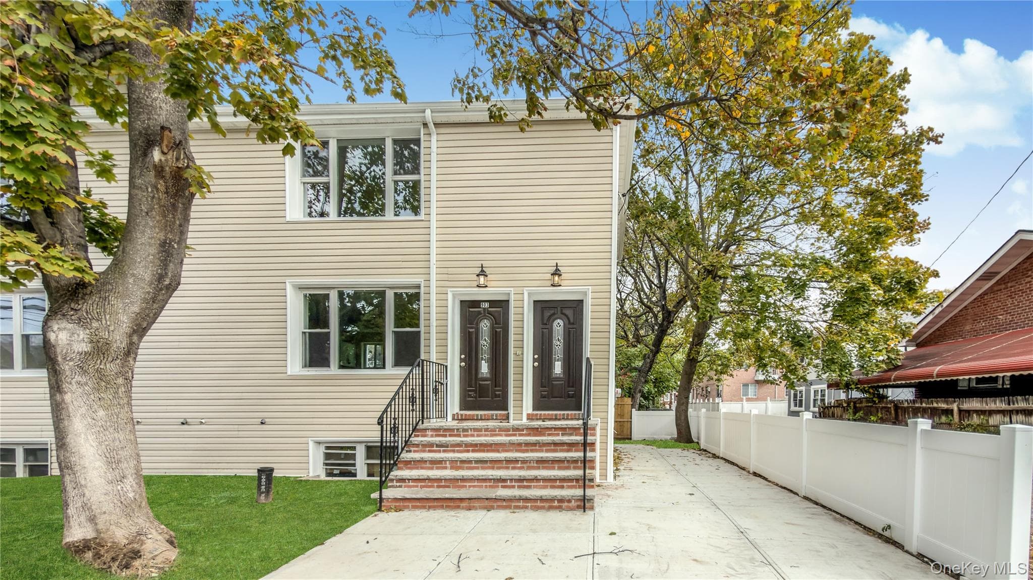 903 E 93rd Street thumbnail 2