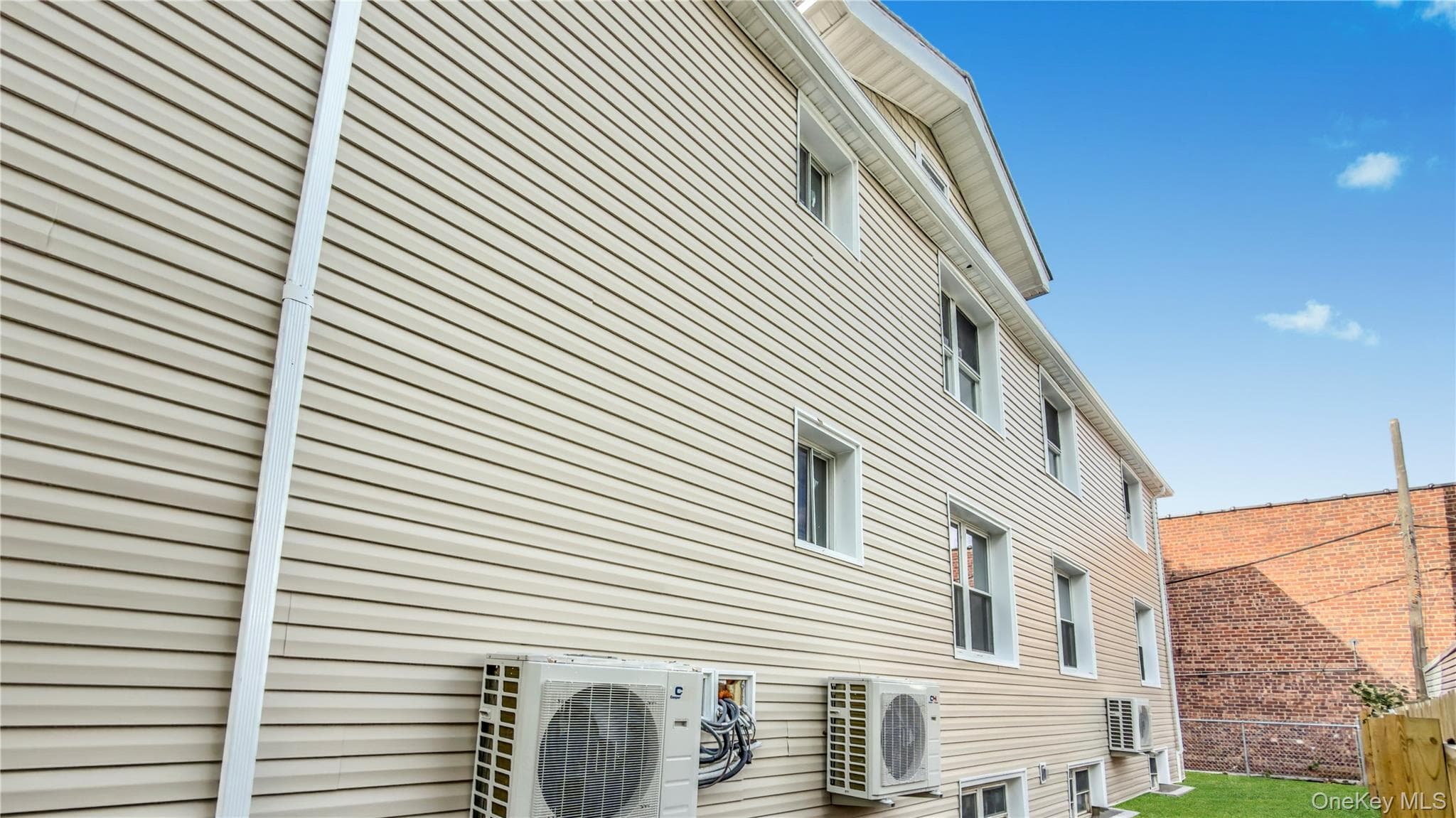 903 E 93rd Street thumbnail 39