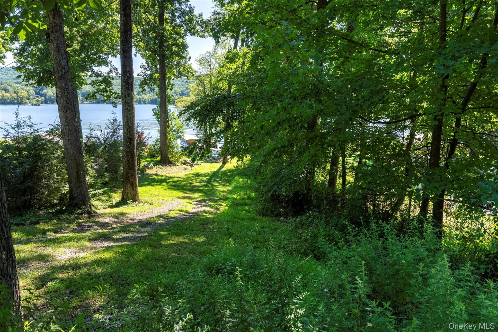 137 W Shore Drive thumbnail 3