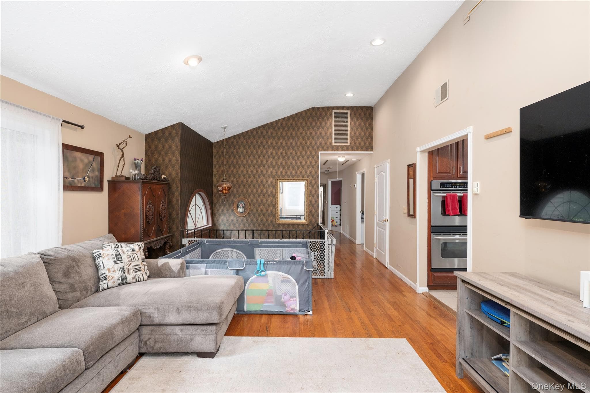137 W Shore Drive thumbnail 9
