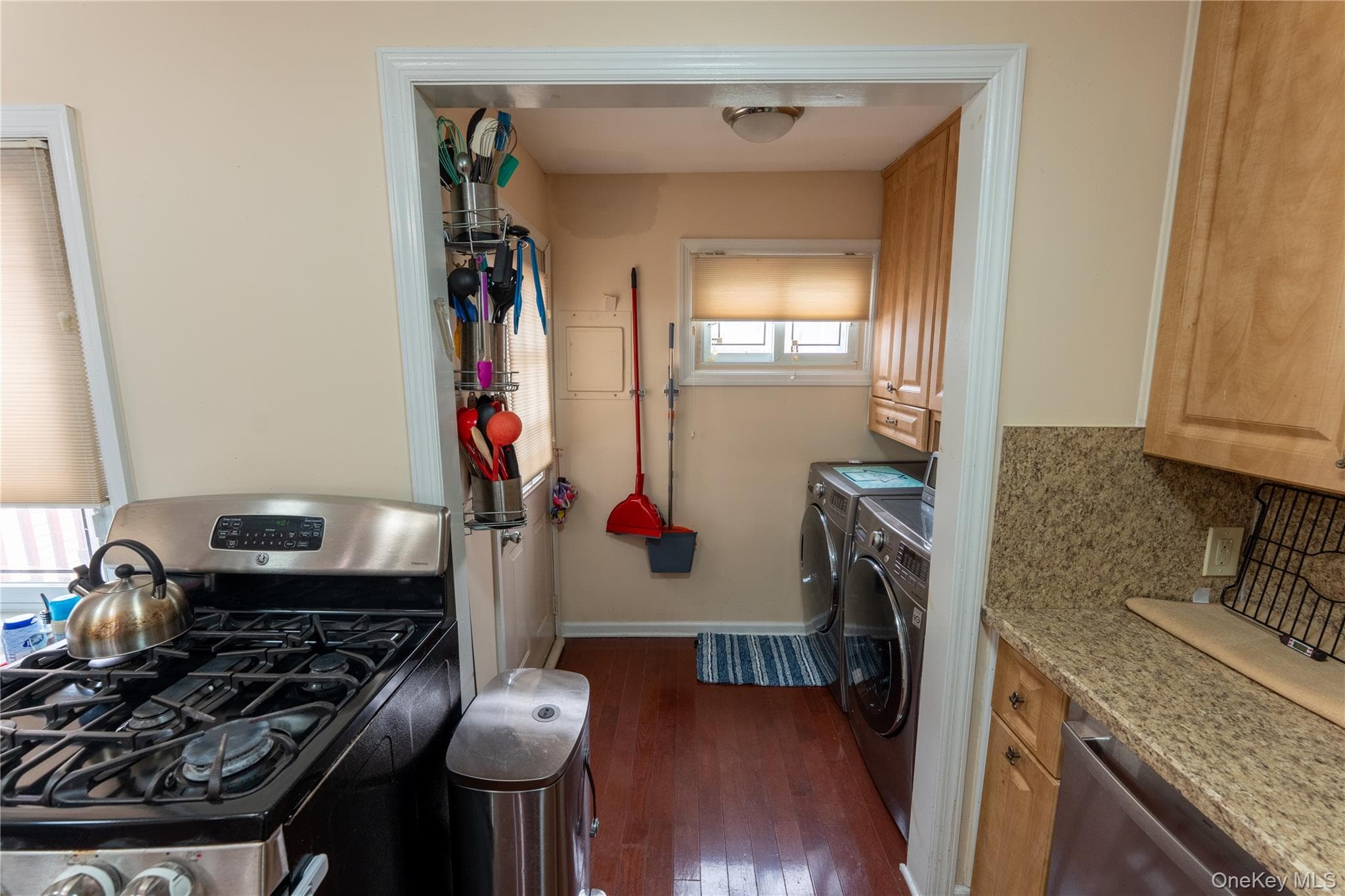 81 Montgomery Avenue thumbnail 11