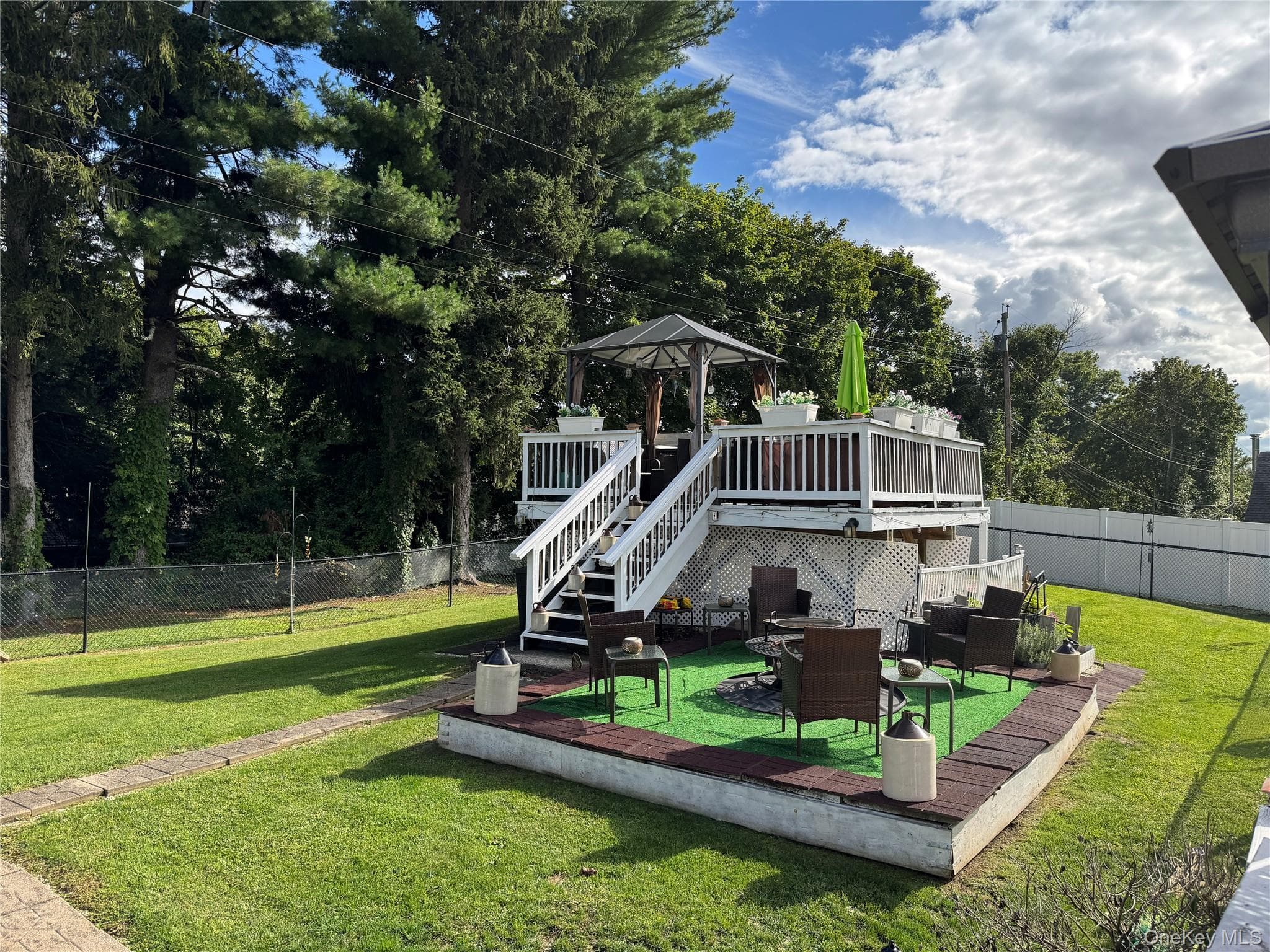 38 W Taconic Road thumbnail 18