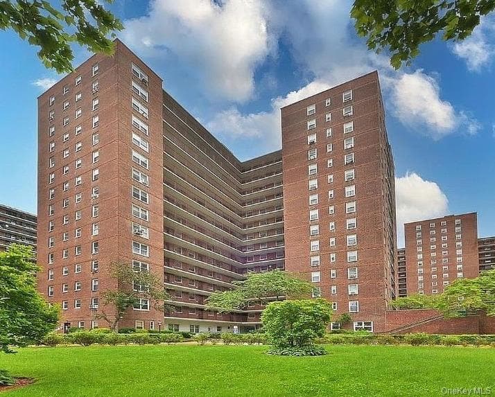 98-20 62 Drive Dr Unit: 2k photo 1