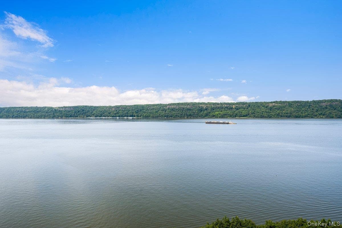 2575 Palisade Avenue Unit: 12AB thumbnail 33
