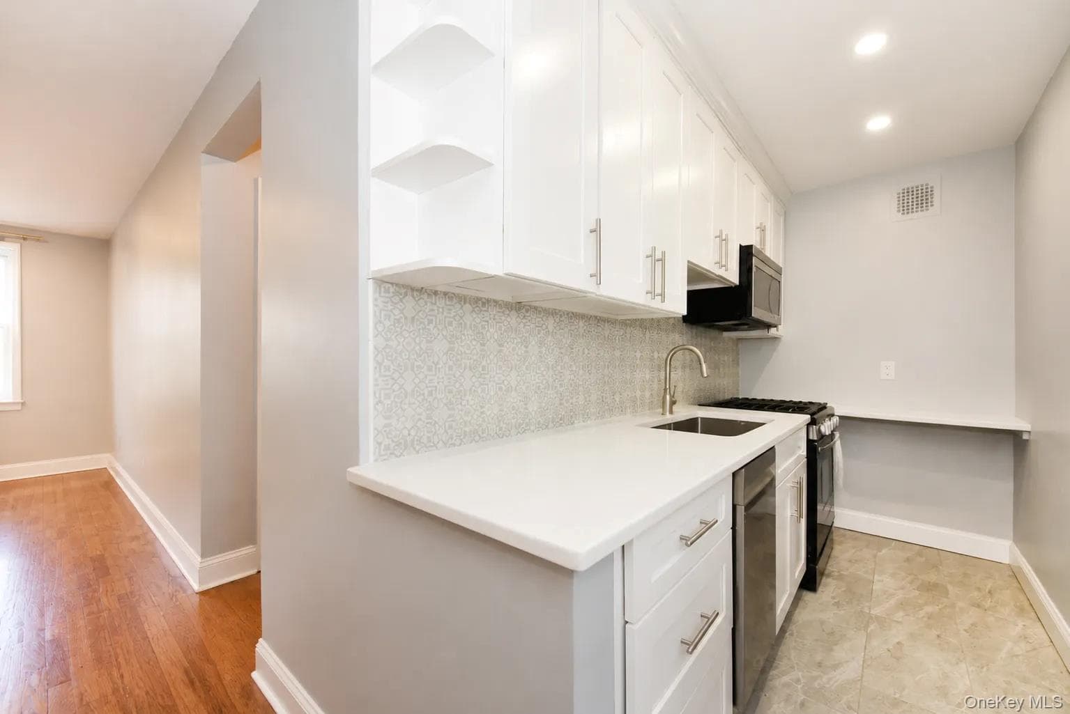 195 S Middle Neck Road Unit: 1-F thumbnail 5