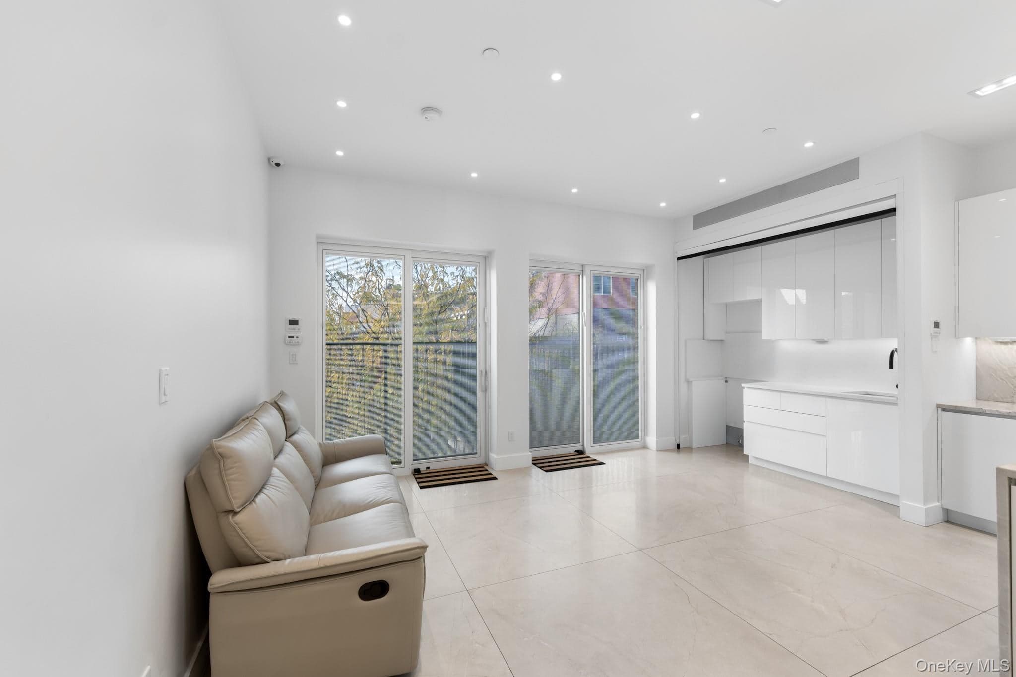 207 Lee Avenue thumbnail 13