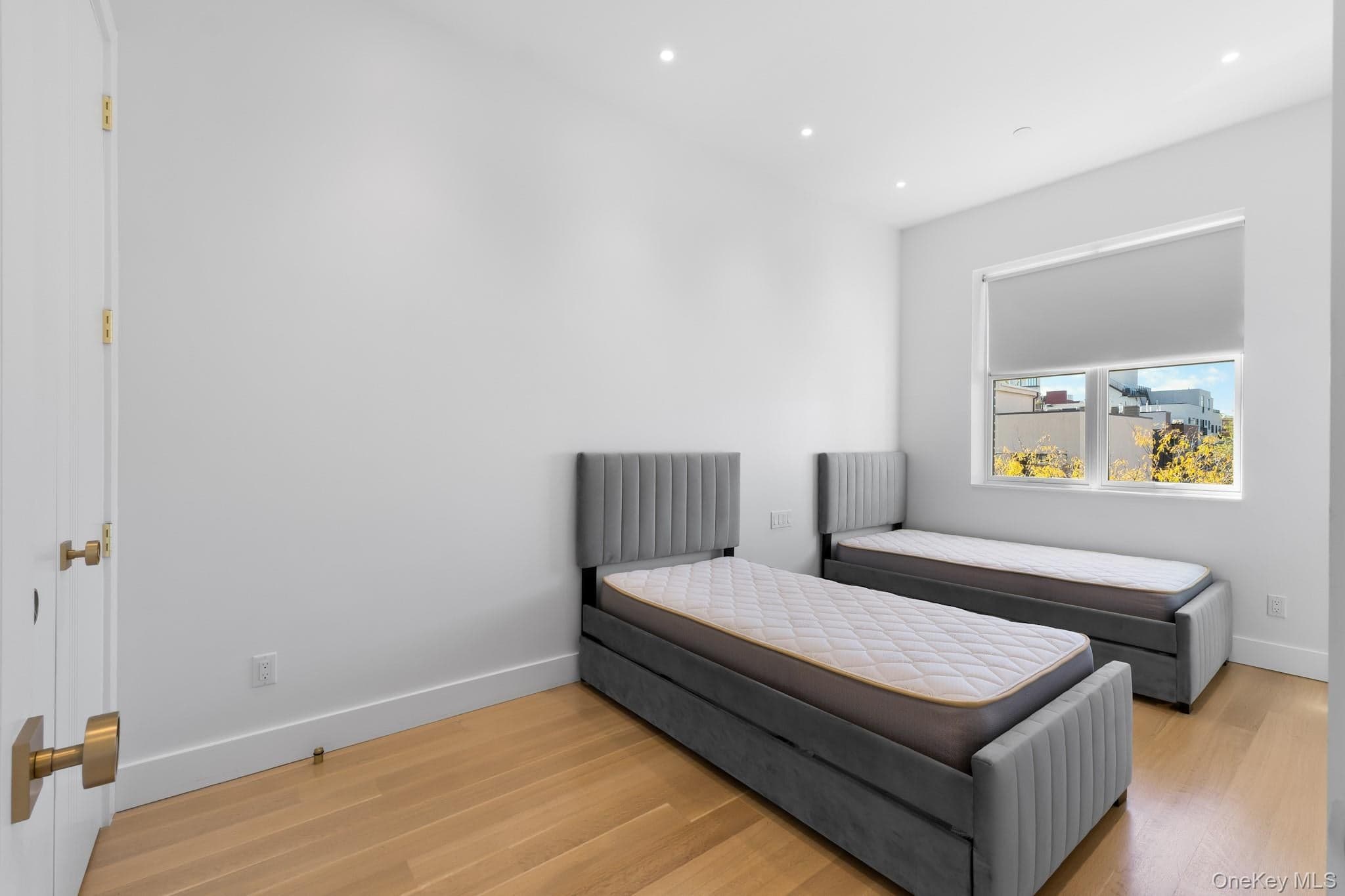 207 Lee Avenue thumbnail 42