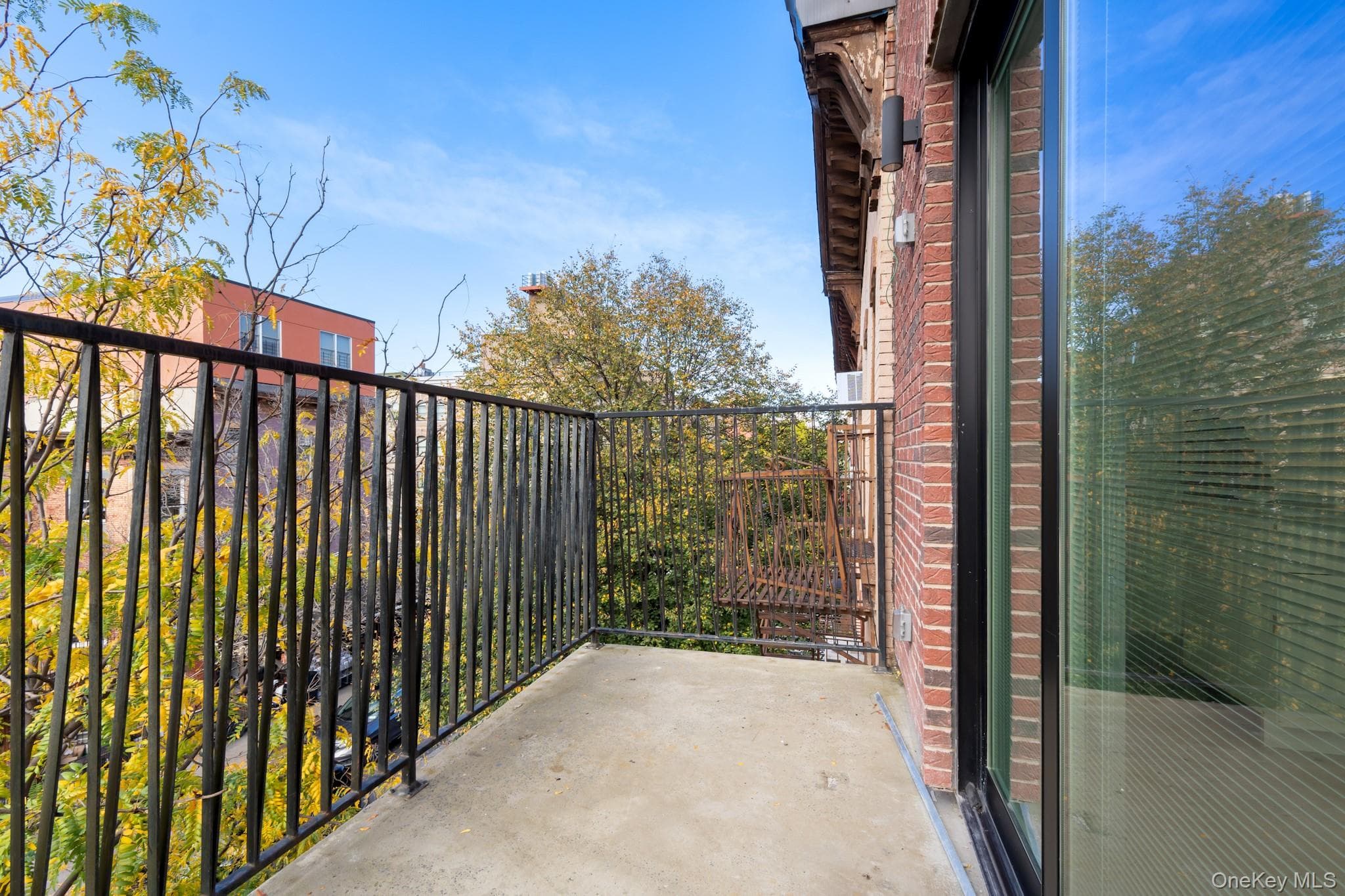 207 Lee Avenue thumbnail 15