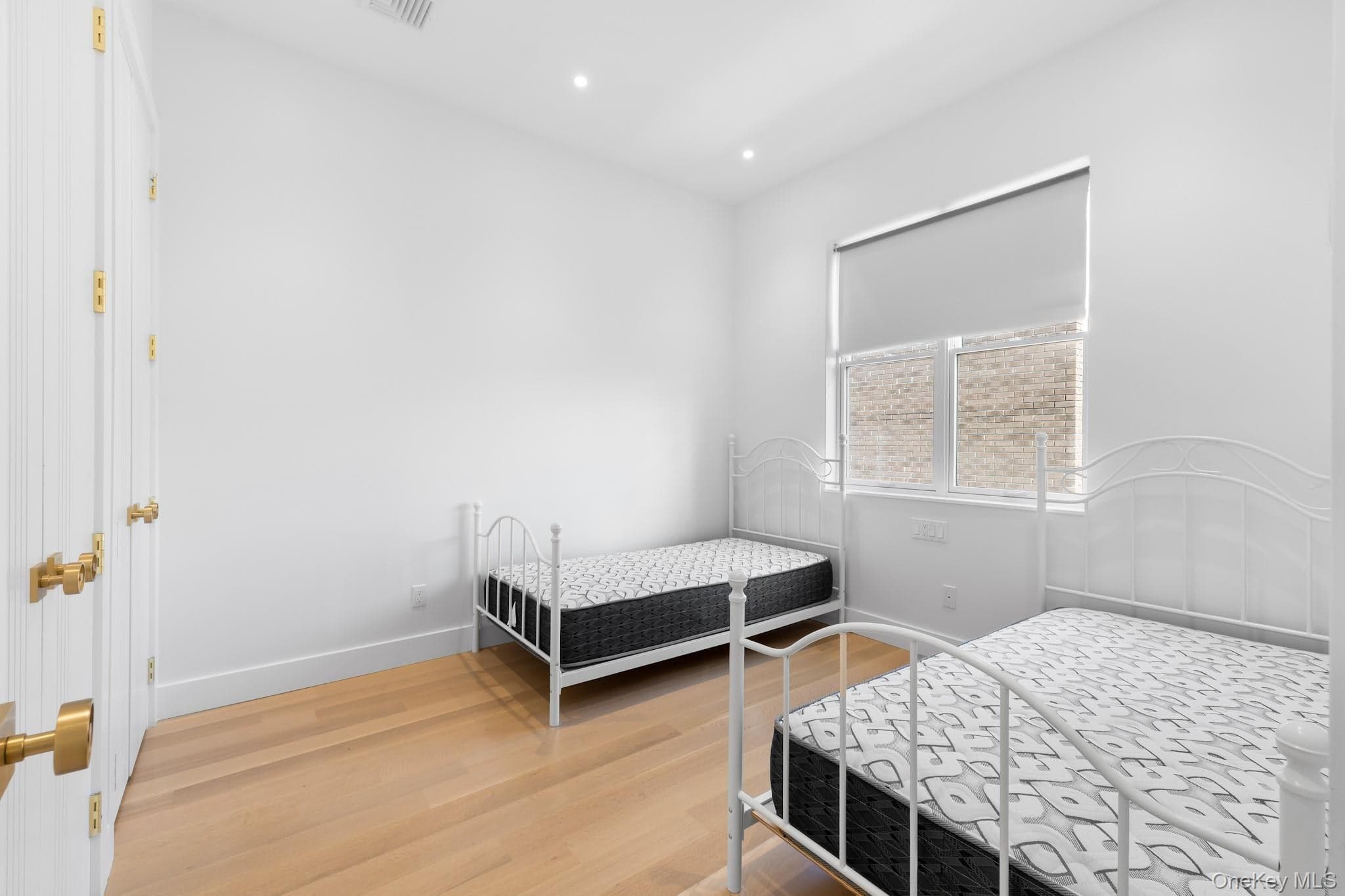 207 Lee Avenue thumbnail 35