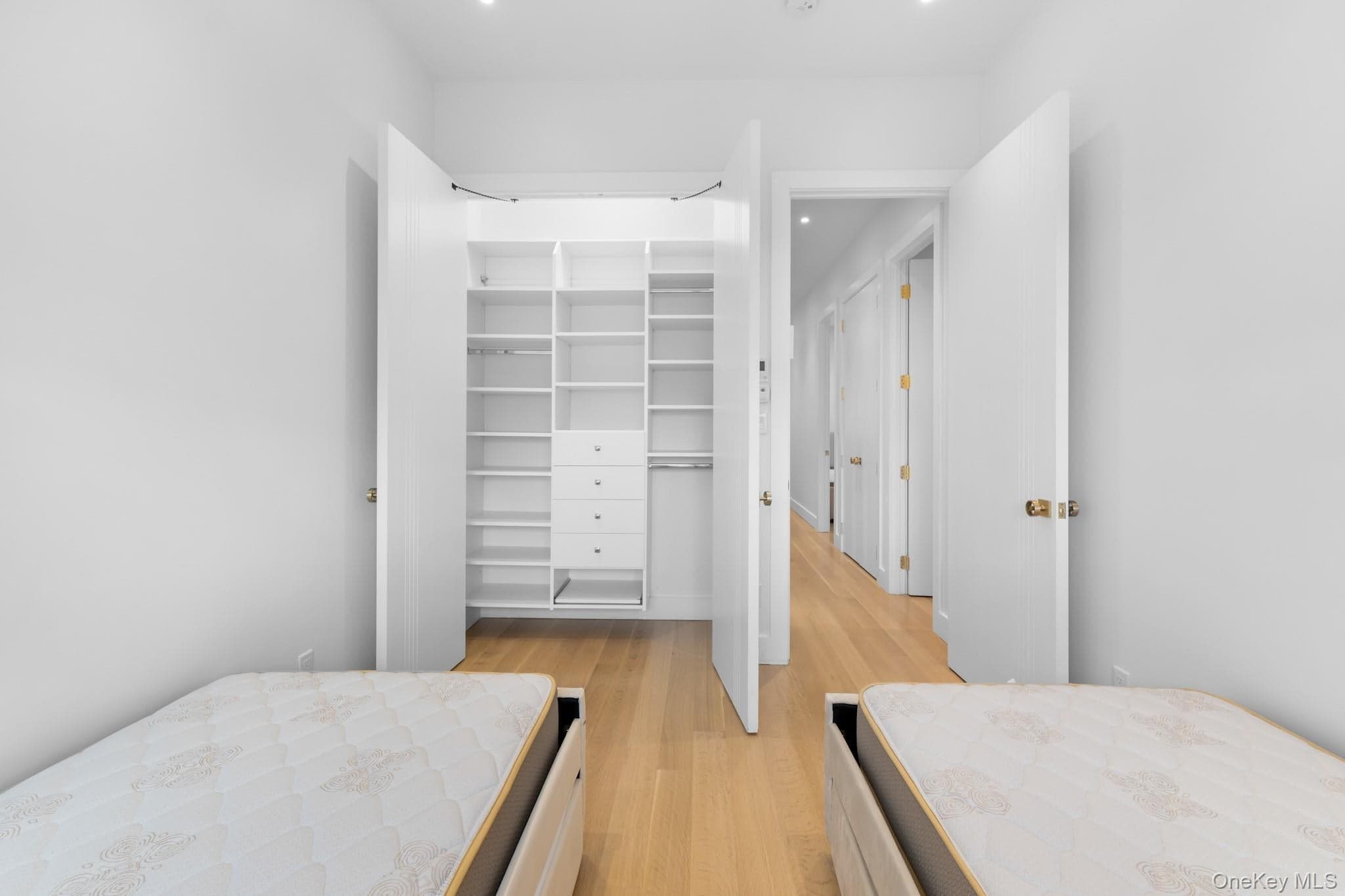 207 Lee Avenue thumbnail 27