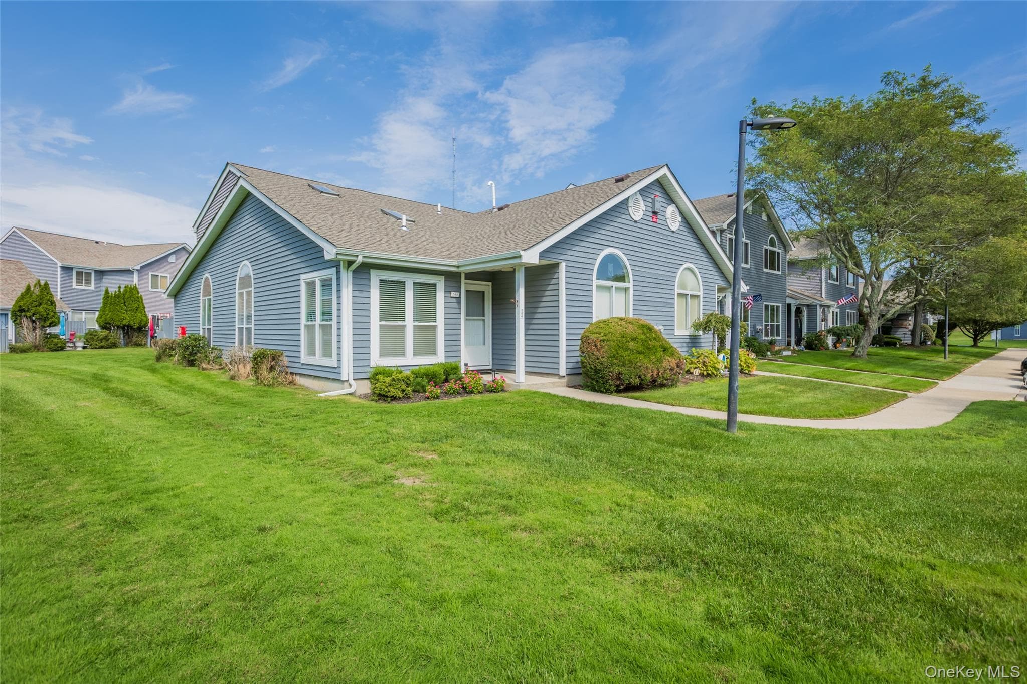 764 Birchwood Park Drive thumbnail 2