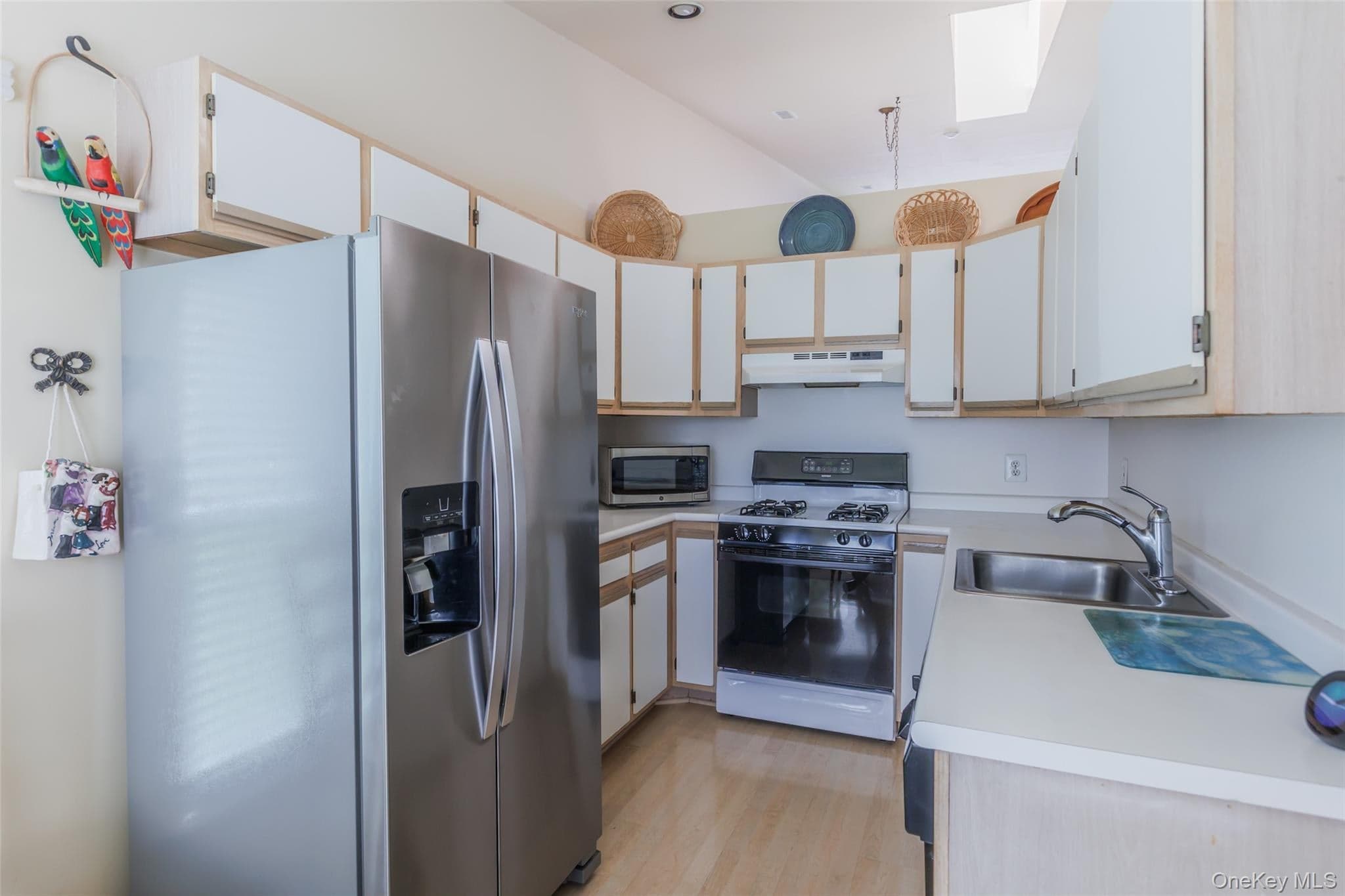 764 Birchwood Park Drive thumbnail 8
