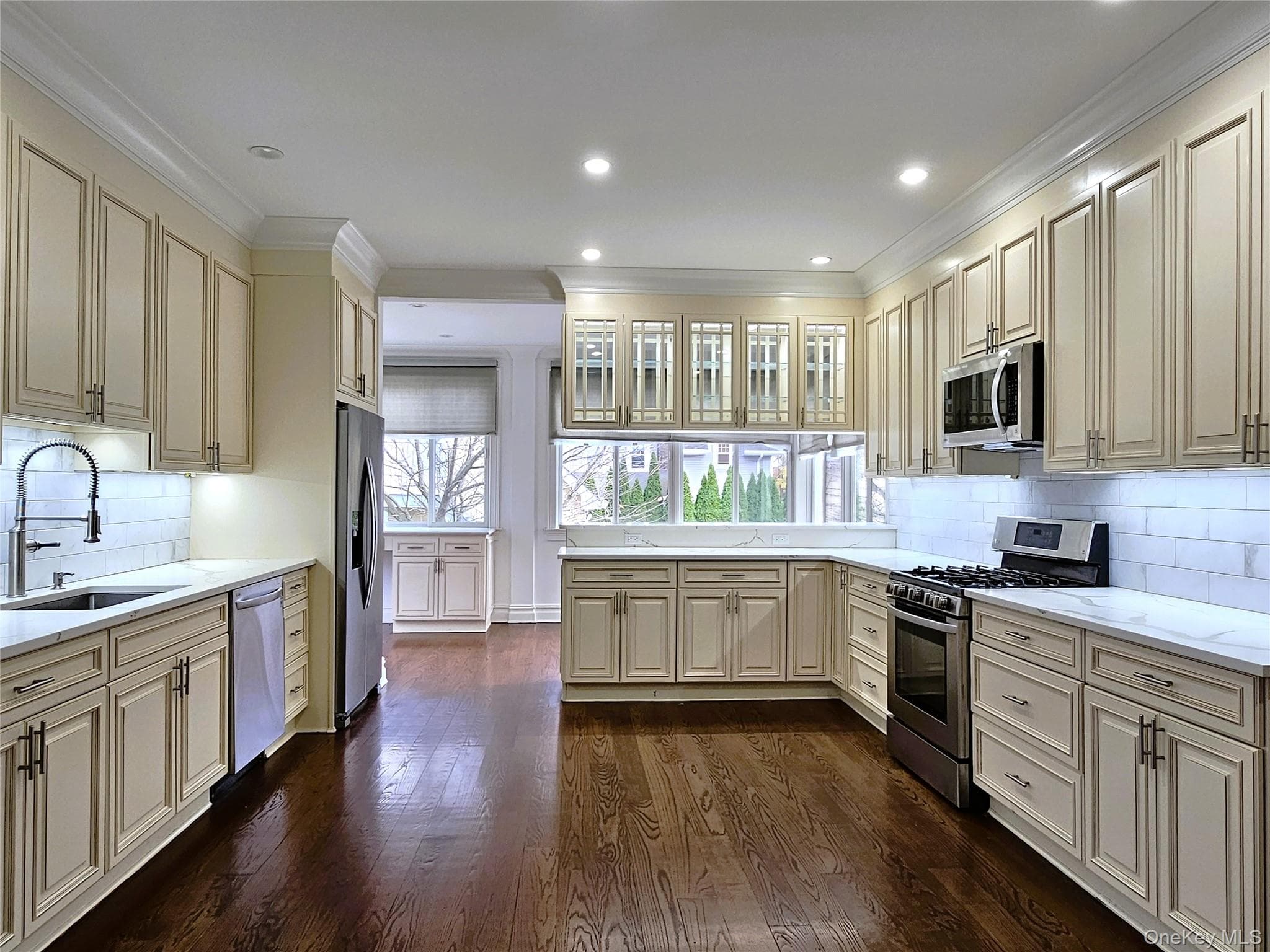 49 Greenridge Avenue thumbnail 7