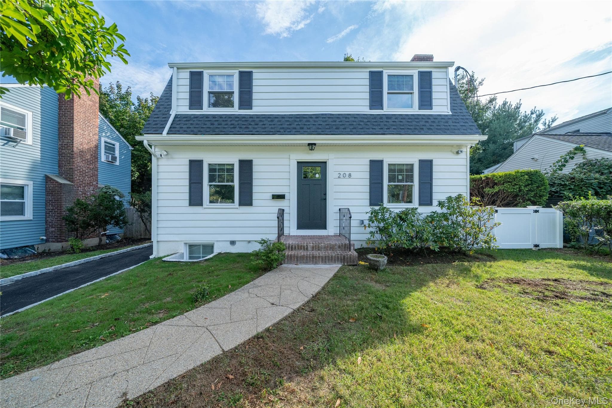208 Lincoln Avenue thumbnail 3