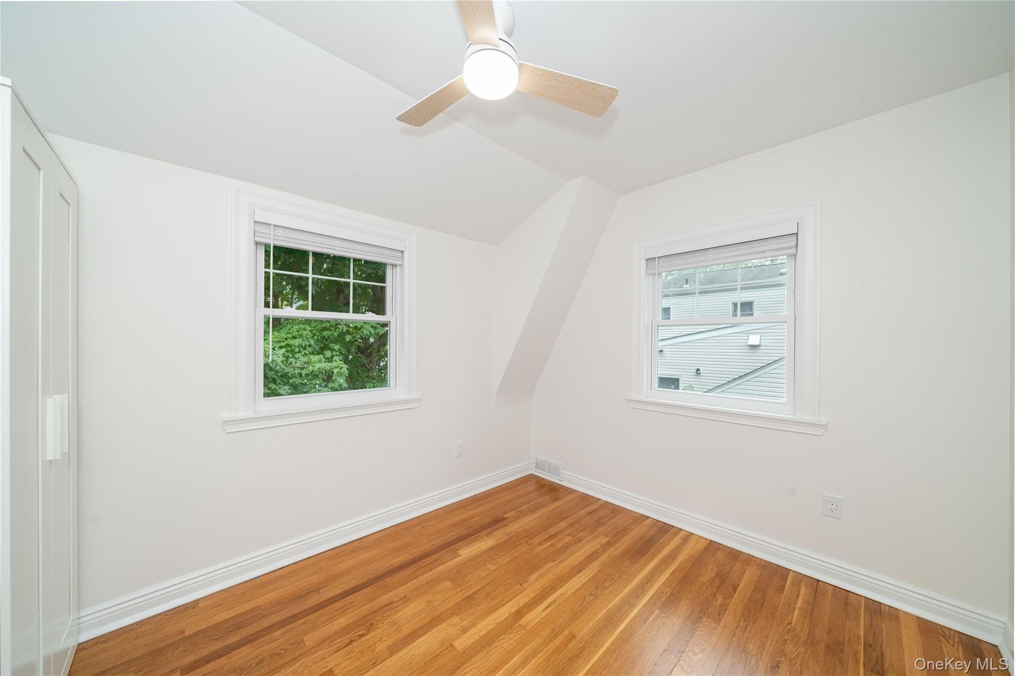 208 Lincoln Avenue thumbnail 19