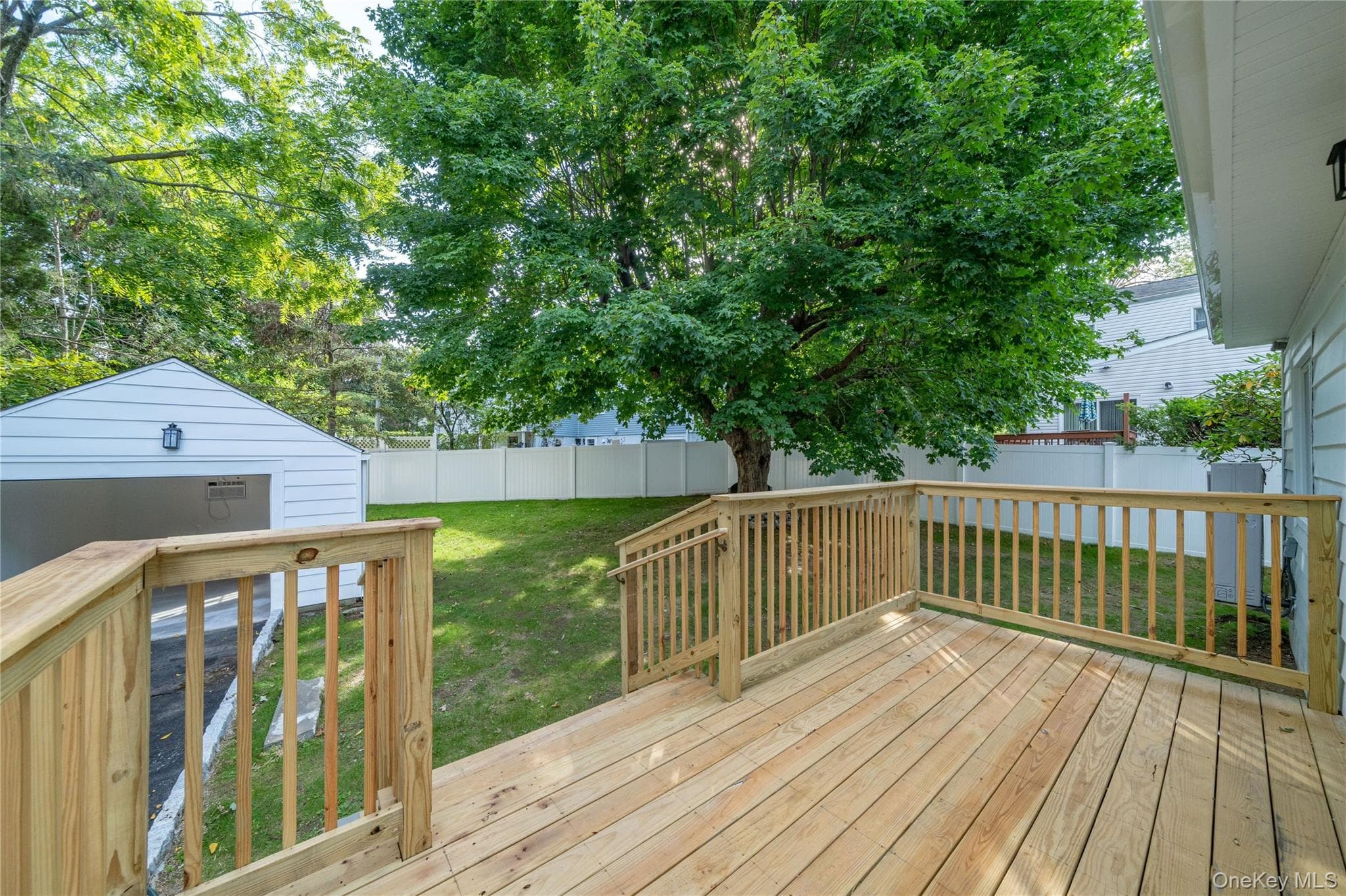 208 Lincoln Avenue thumbnail 31
