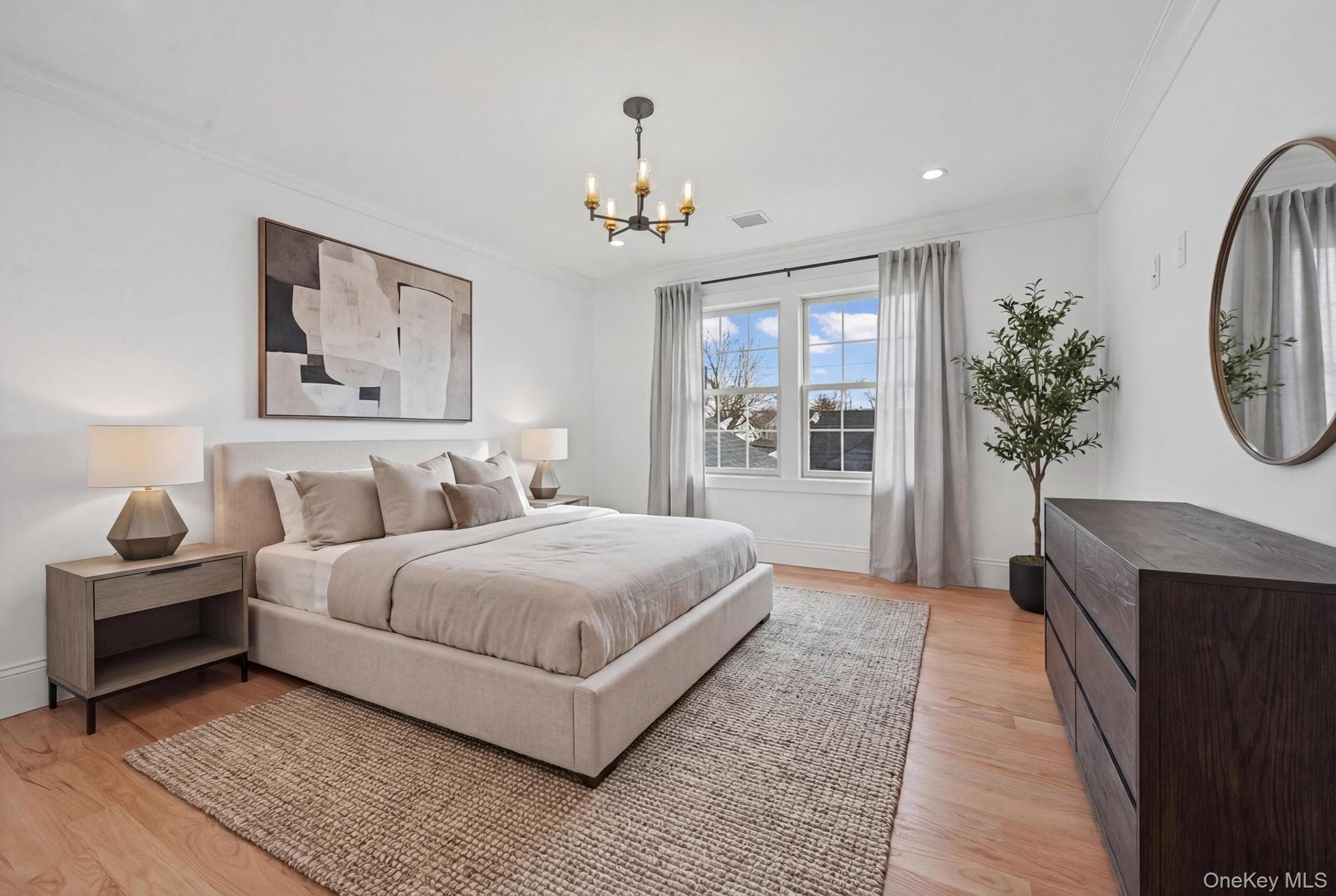 27 Grape Lane, Hicksville