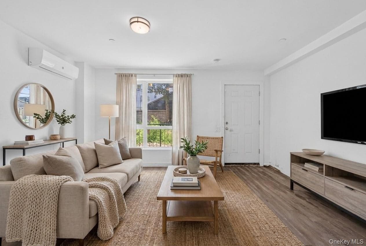 8613 124th Street photo 1