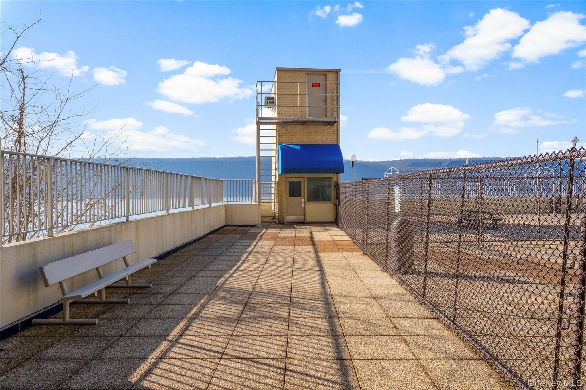 1085 Warburton Avenue Unit: 425 thumbnail 32