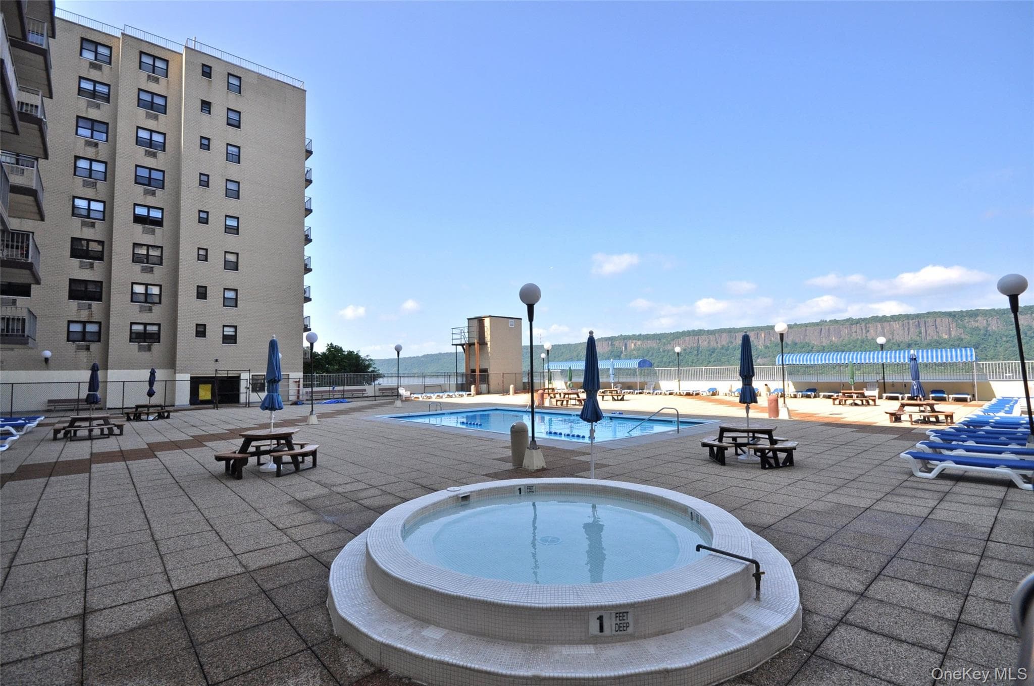 1085 Warburton Avenue Unit: 425 thumbnail 30