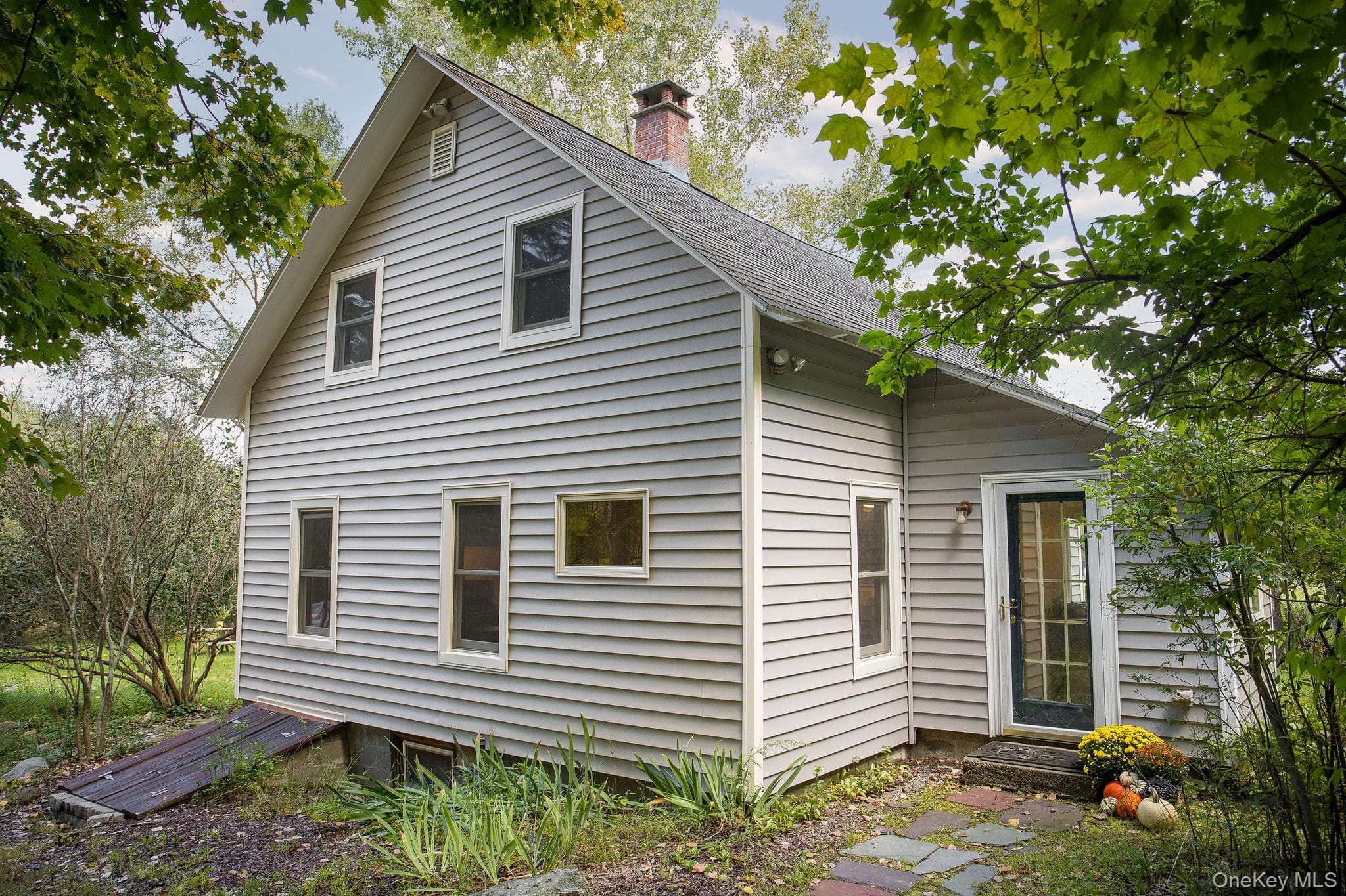 861 Snydertown Road photo 1