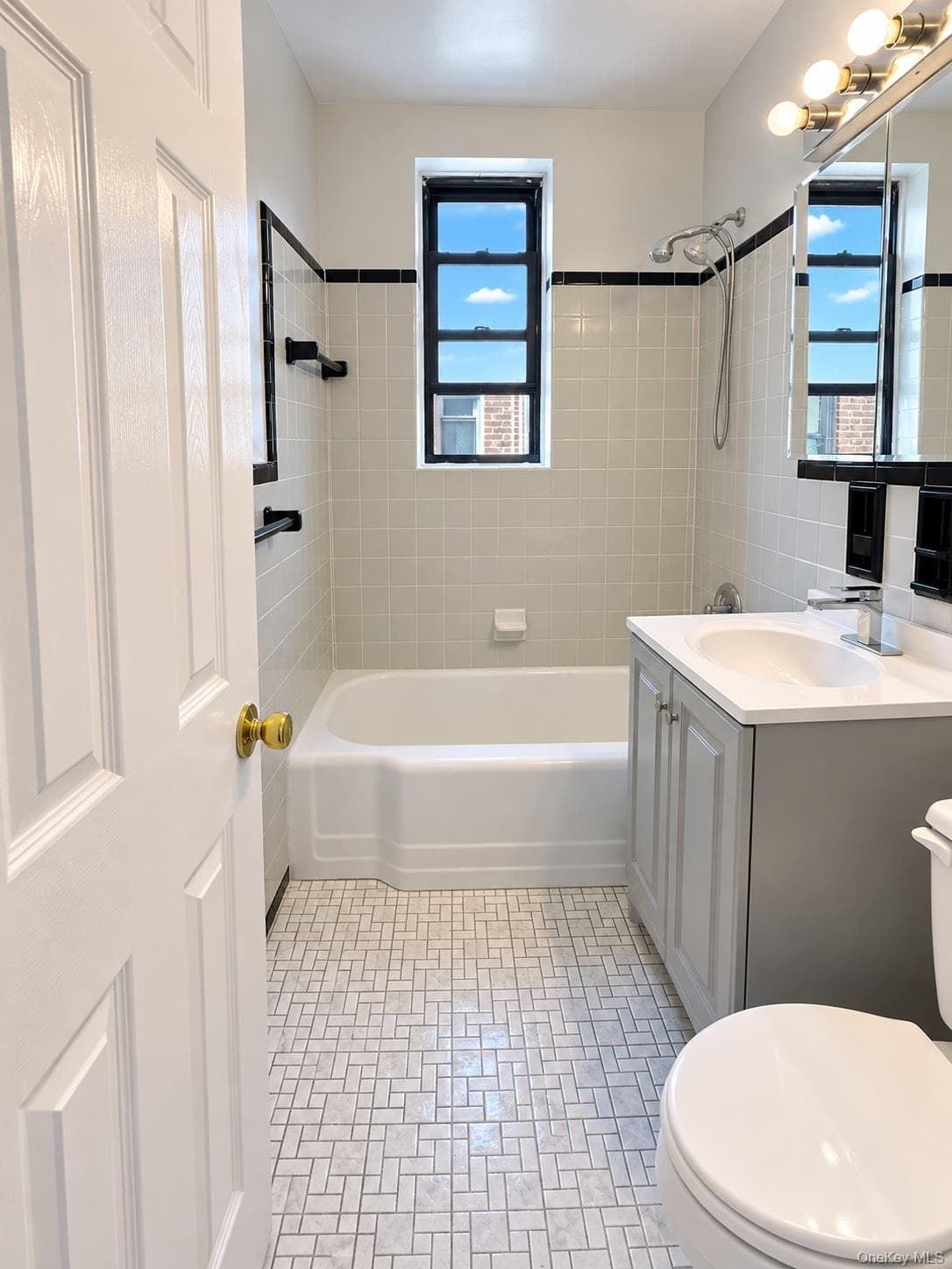 740 E 232nd Street Unit: 6G thumbnail 7