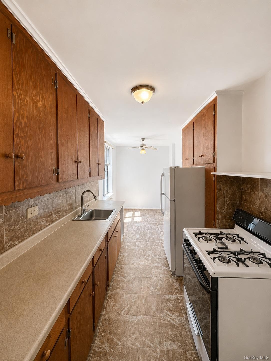 740 E 232nd Street Unit: 6G thumbnail 4