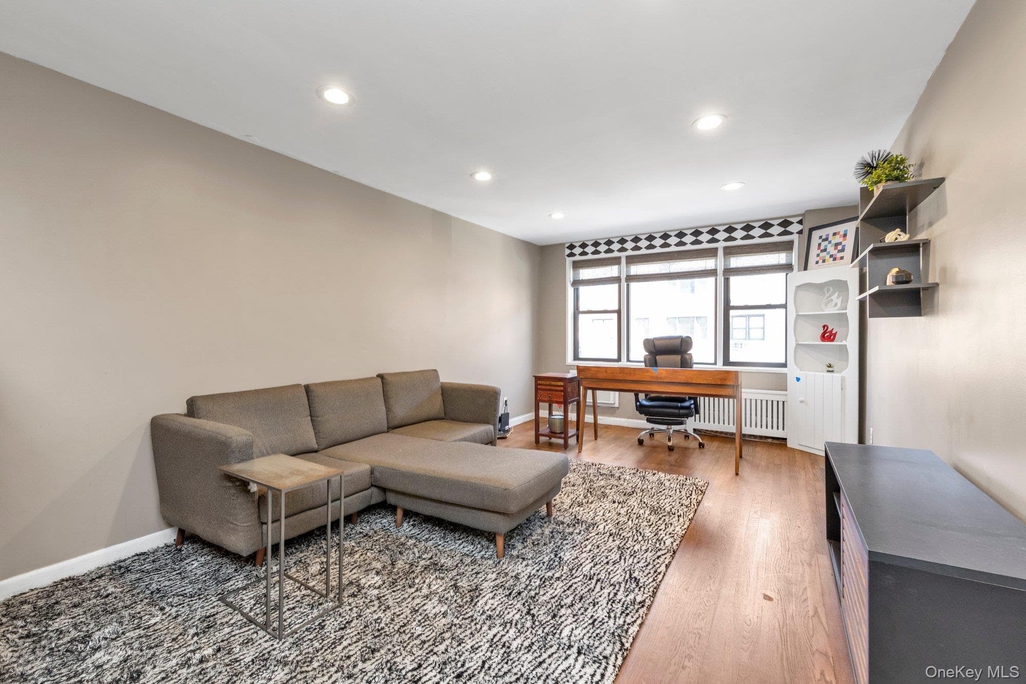 1 Birchwood Court Unit: 3B thumbnail 2