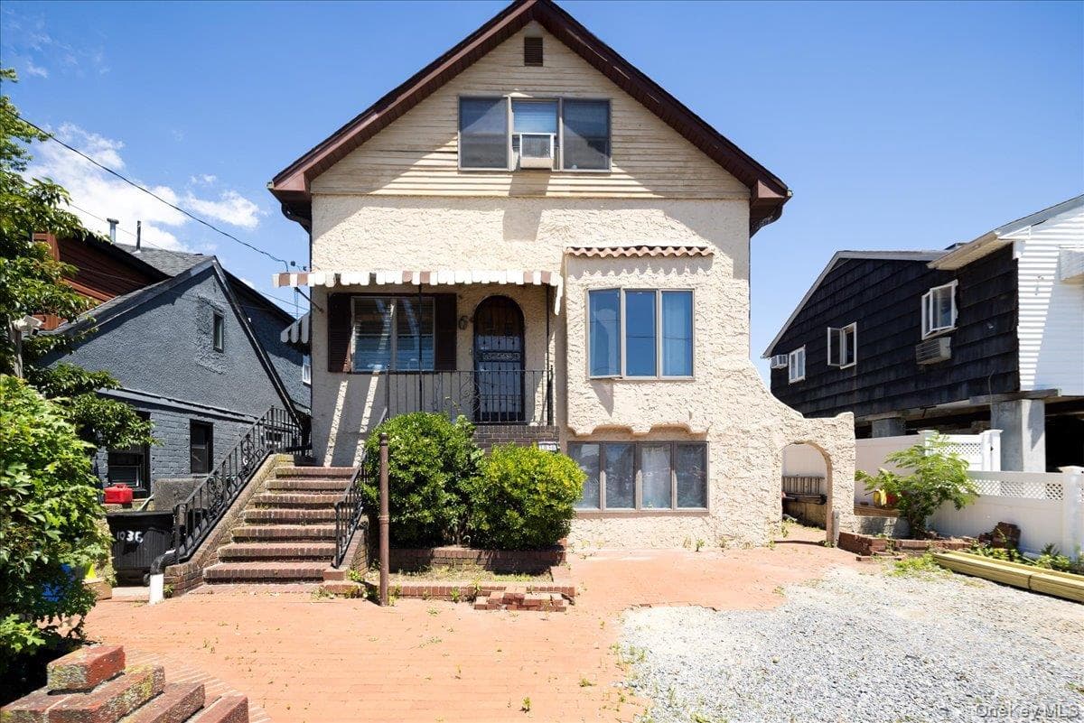 1036 California Place photo 1