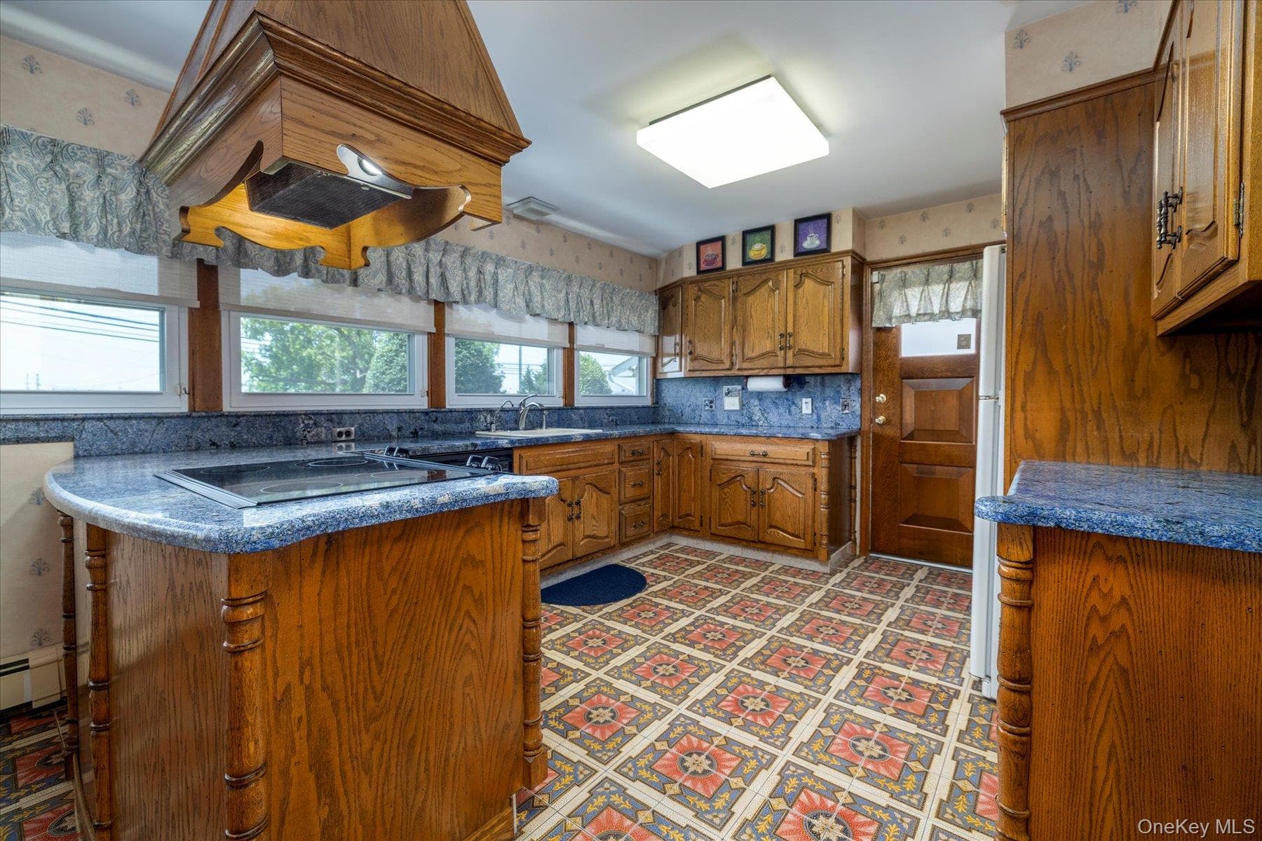 1298 Beech Street thumbnail 25