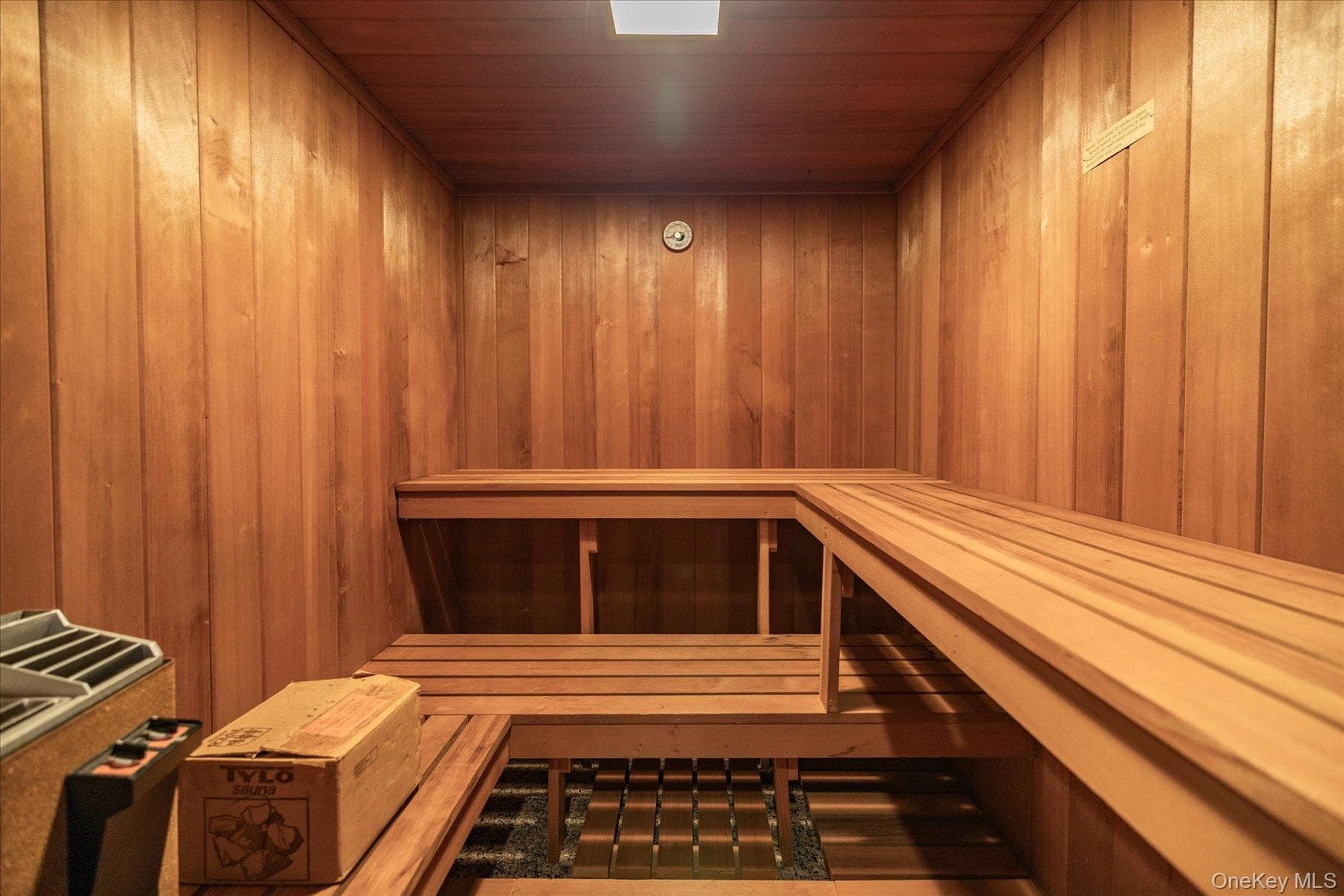 1298 Beech Street thumbnail 9