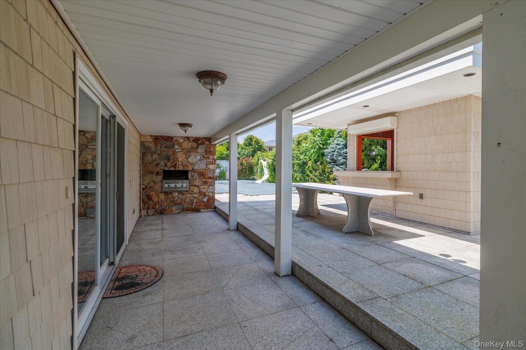 1298 Beech Street thumbnail 37