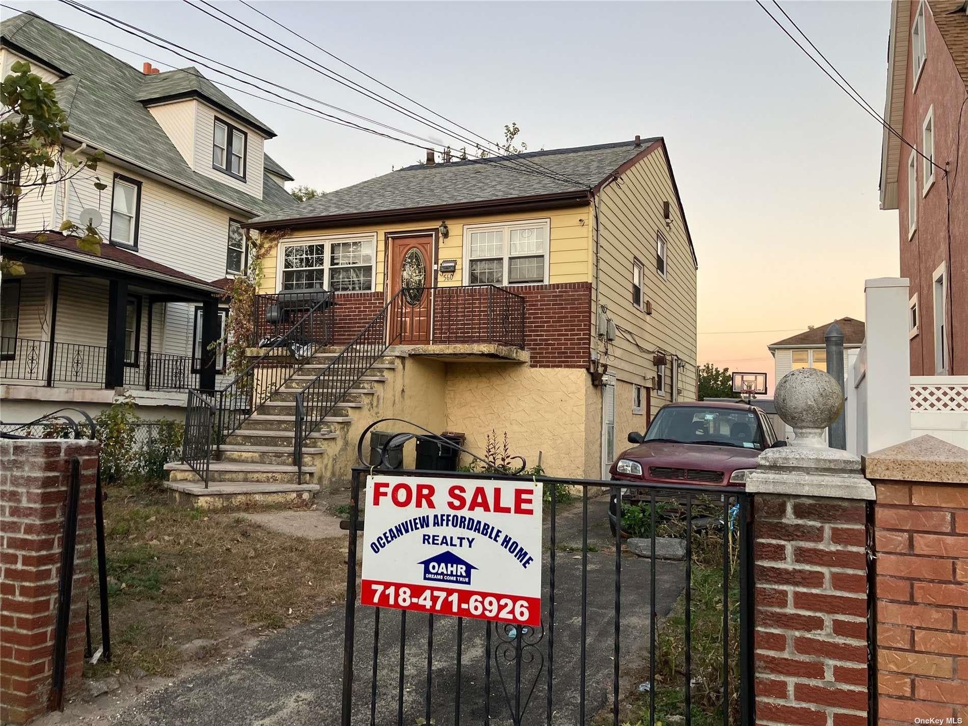 560 Beach 68th Street photo 1