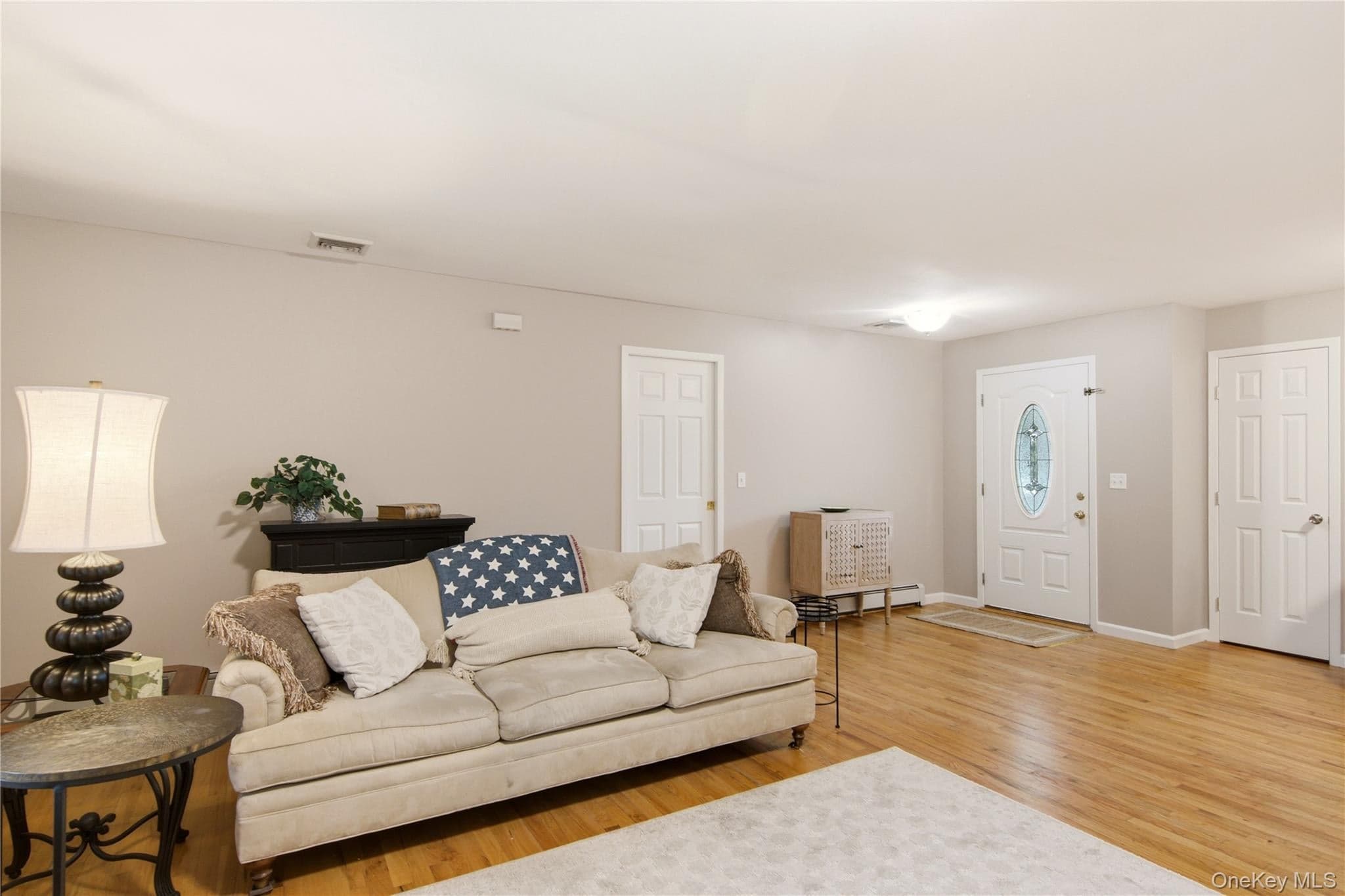 301 Laurel Road thumbnail 5