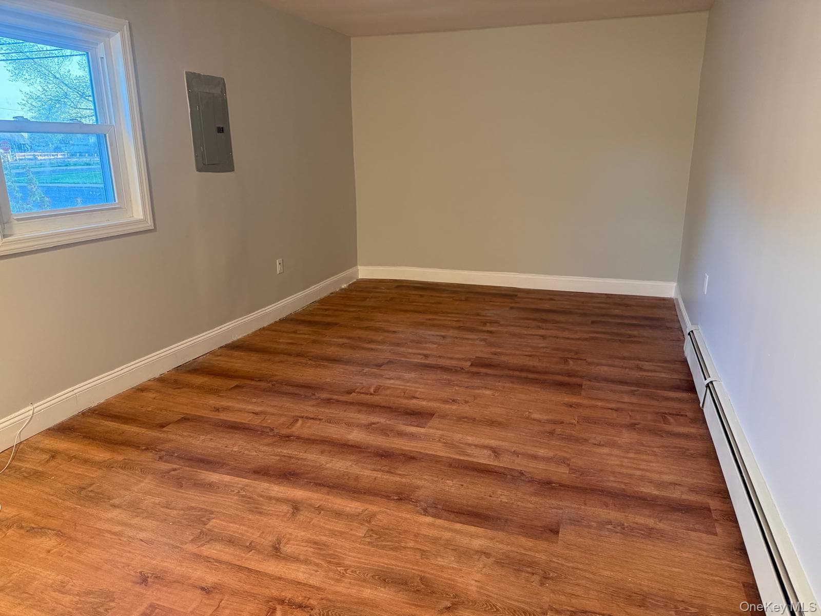 675 S Long Beach Avenue thumbnail 17