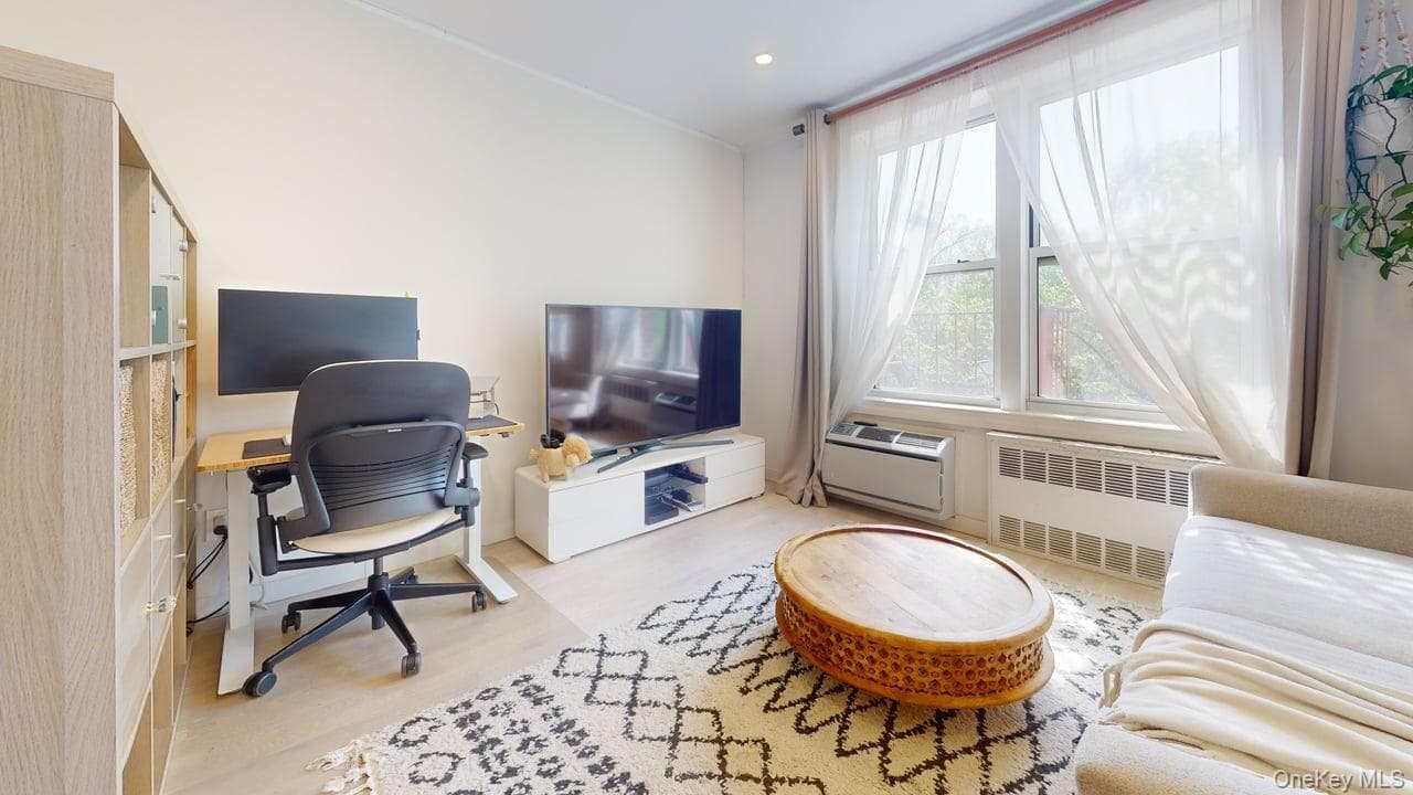 68-15 Selfridge Street Unit: 3D thumbnail 3