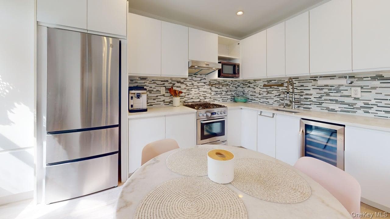 68-15 Selfridge Street Unit: 3D thumbnail 10