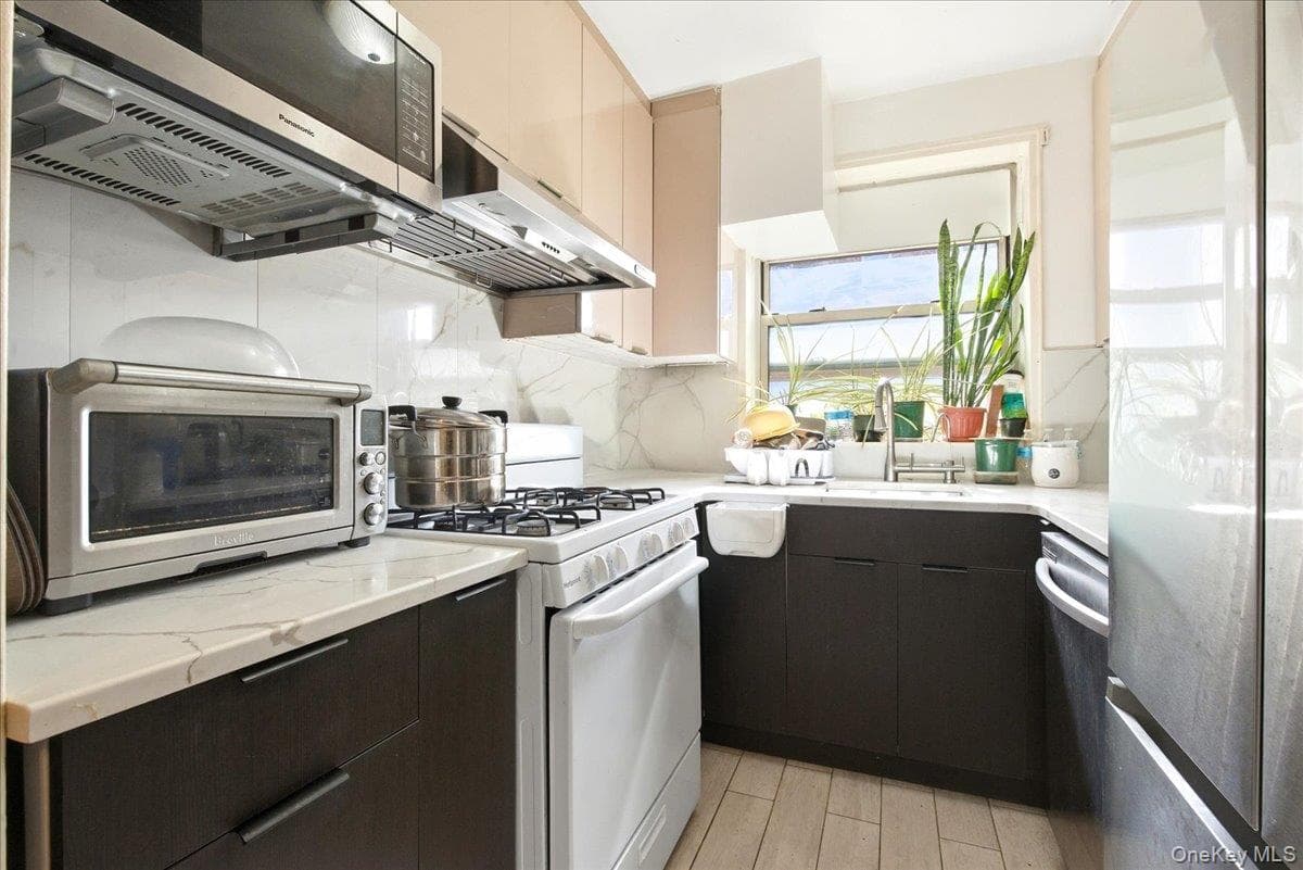 68-61 Yellowstone Boulevard Unit: 412 thumbnail 9