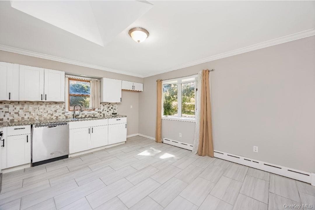 9 Half Moon Pond Road thumbnail 12