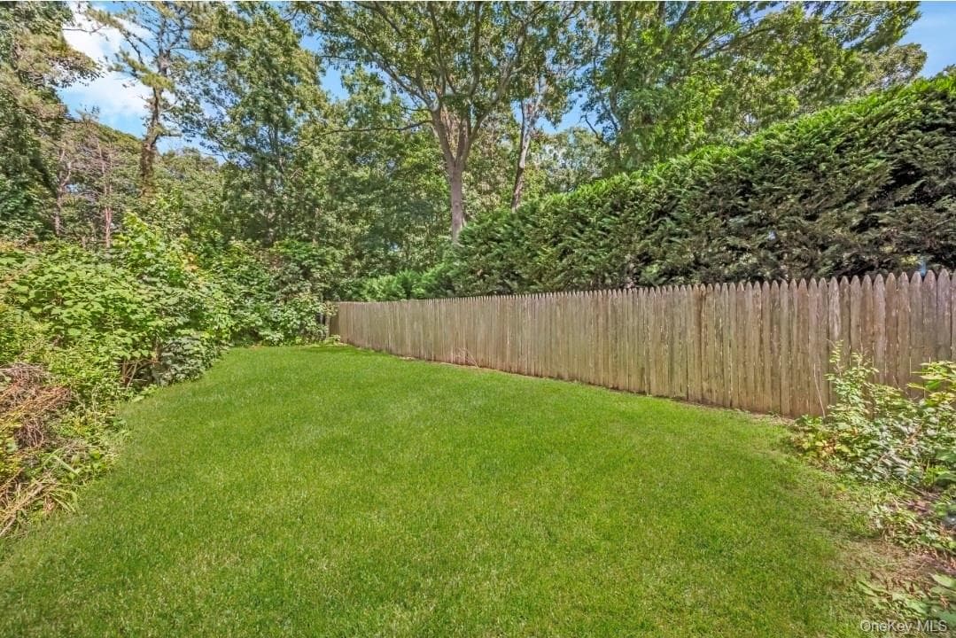 9 Half Moon Pond Road thumbnail 26