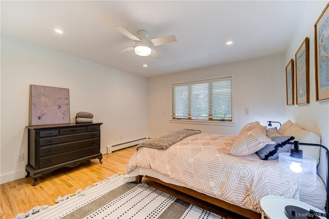 90 Onderdonk Road thumbnail 22