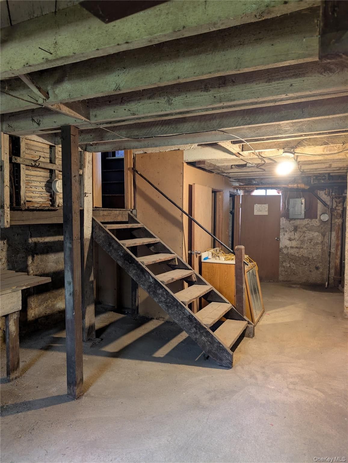 105 Courtney Avenue thumbnail 24