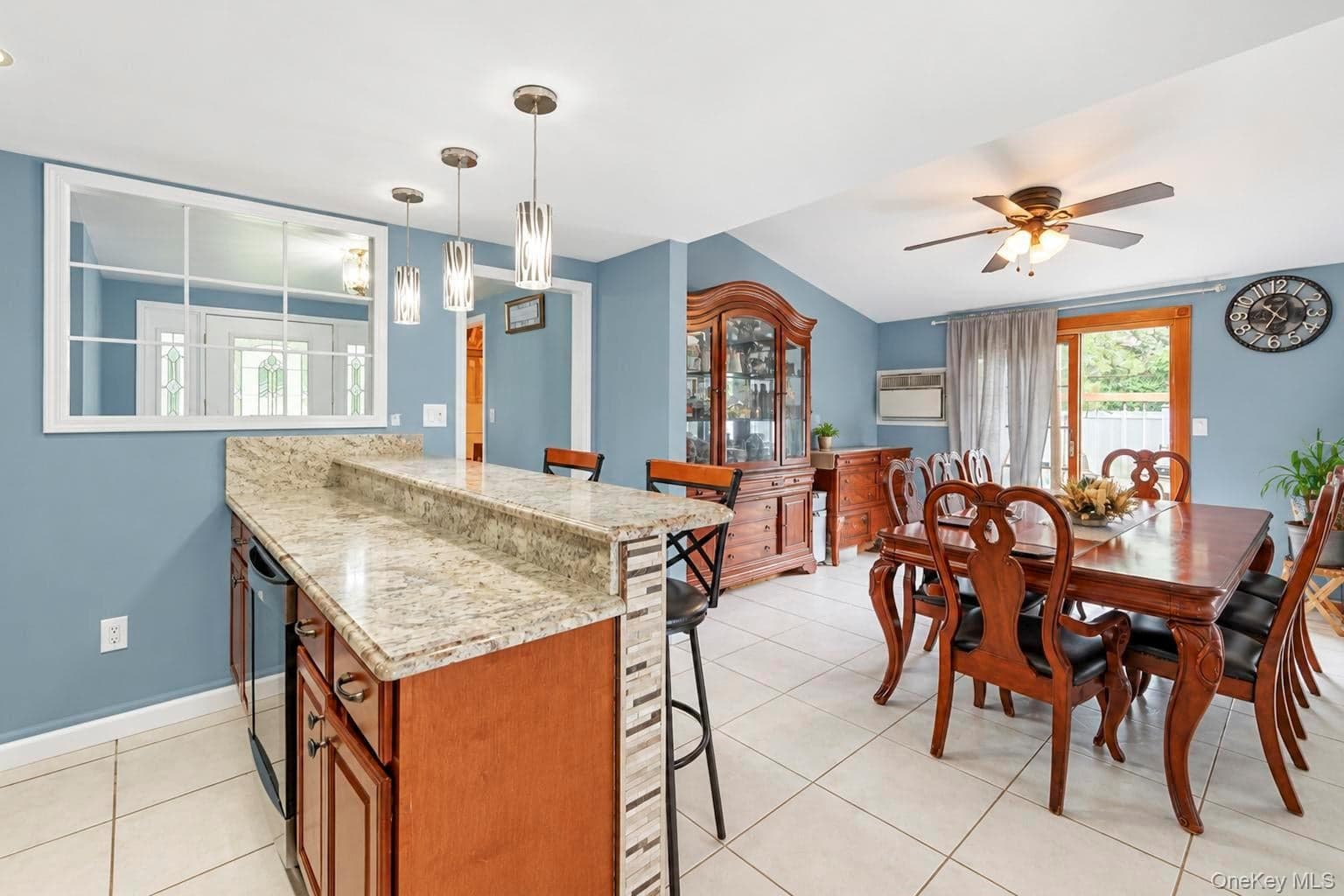 54 Pacific Avenue thumbnail 9