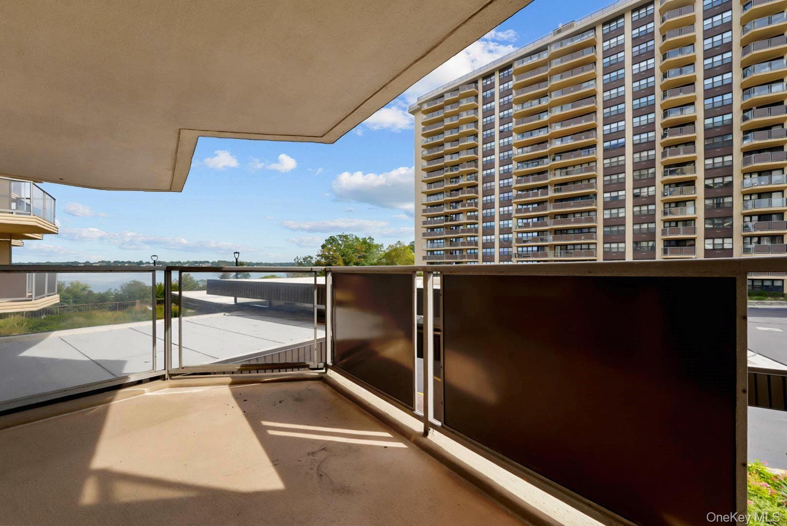17-85 215th Street Unit: 2H thumbnail 5
