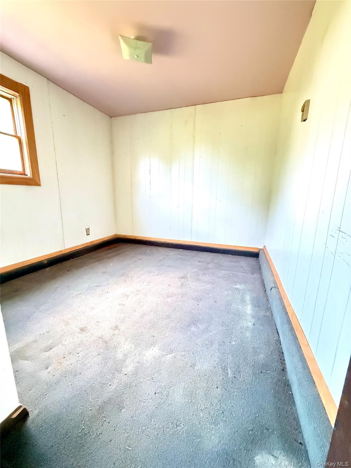 411 Mayflower Avenue thumbnail 15