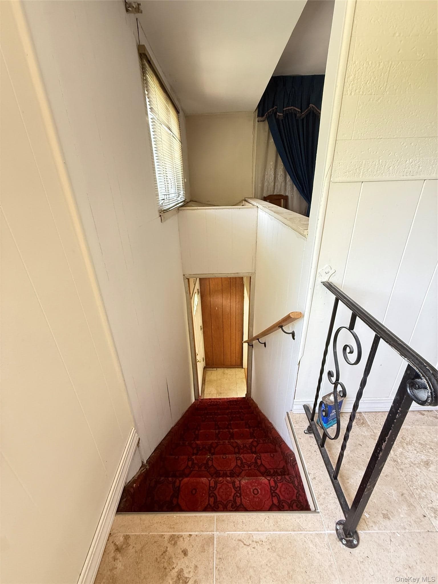 411 Mayflower Avenue thumbnail 3