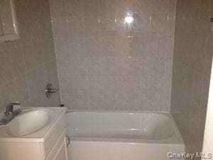 677 Glenmore Avenue thumbnail 7