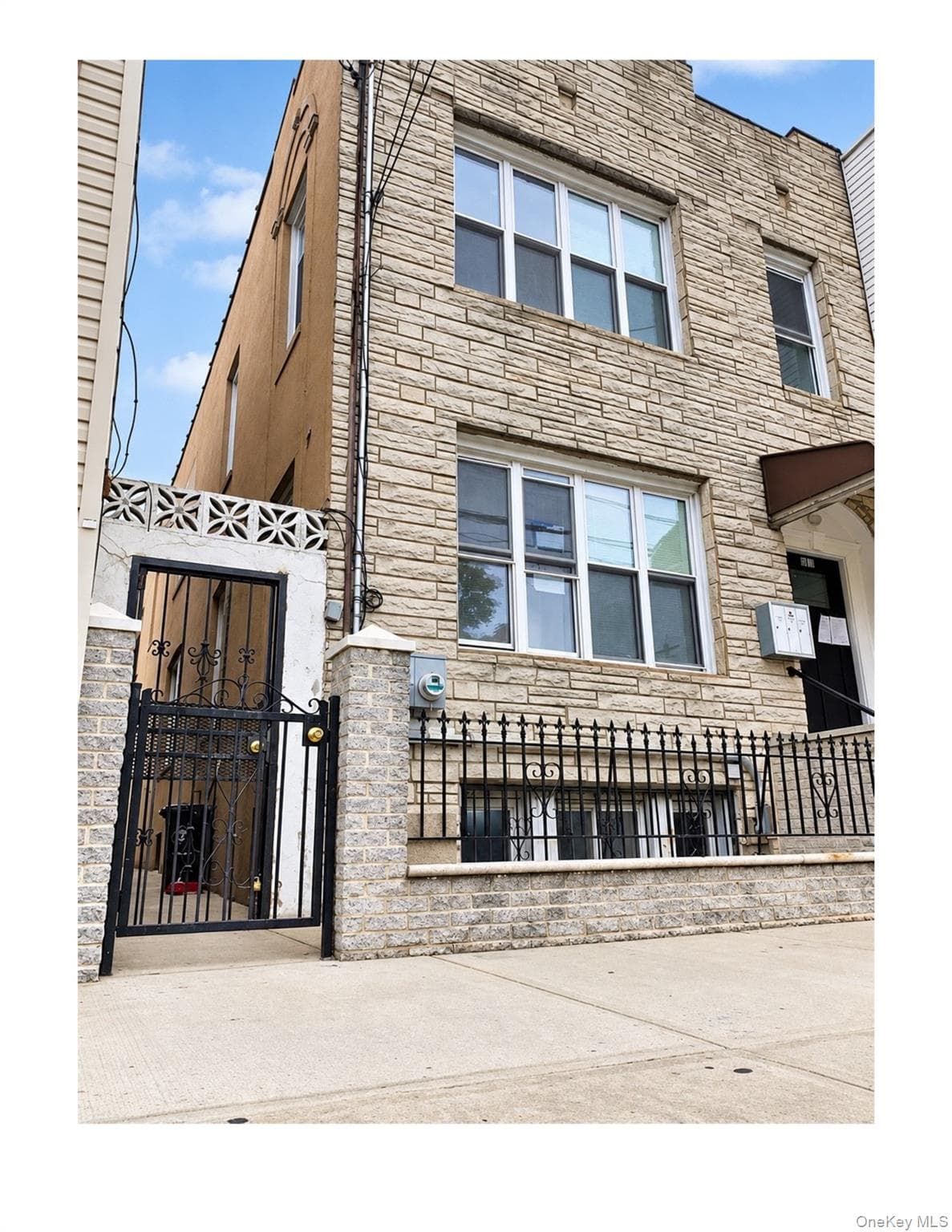 36-13 Greenpoint Avenue, Long Island City